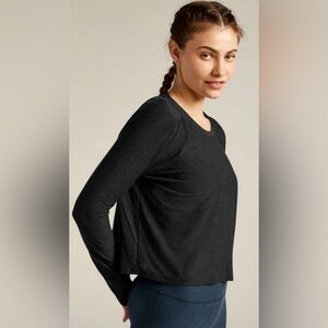 NWT Featherweight Daydreamer Pullover